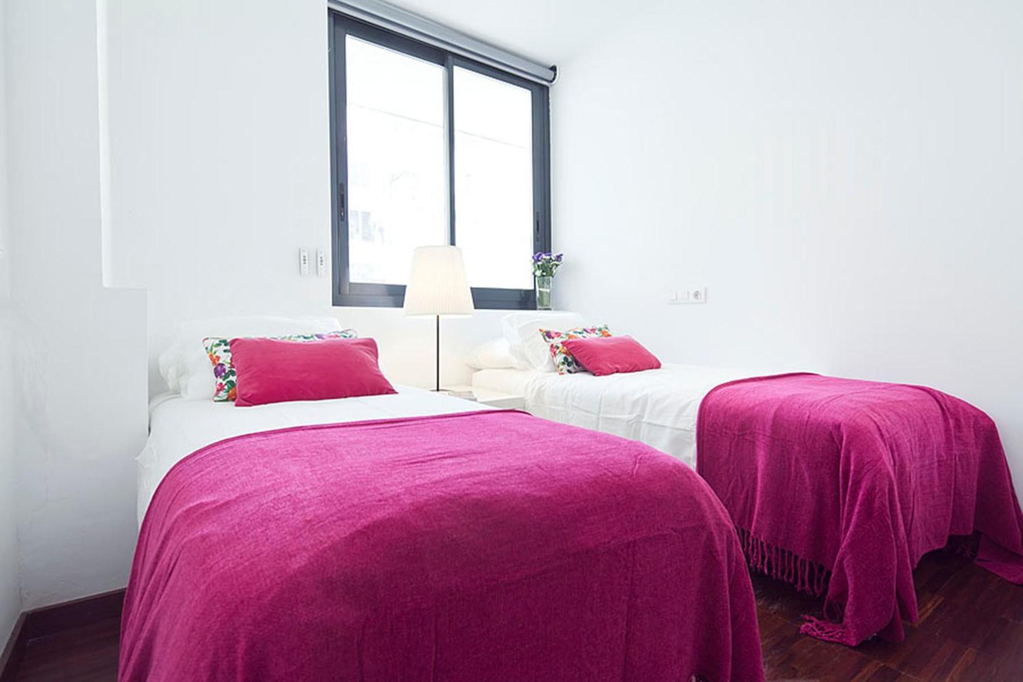 Apartment Barcelona Rentals - Private Pool And Garden Center Номер фото
