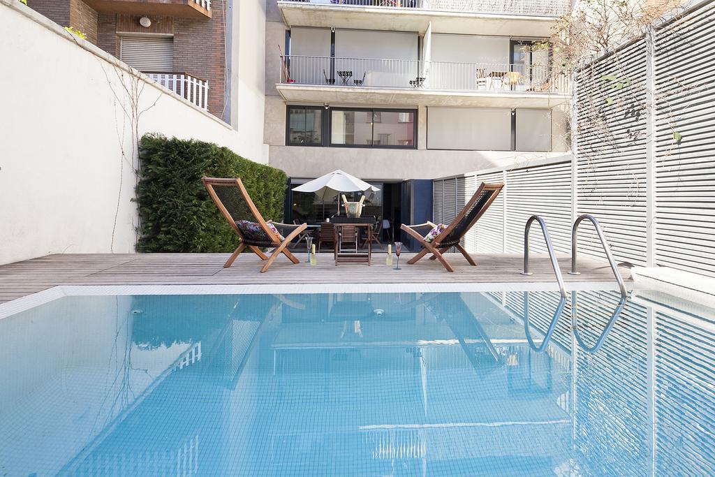 Apartment Barcelona Rentals - Private Pool And Garden Center Екстер'єр фото