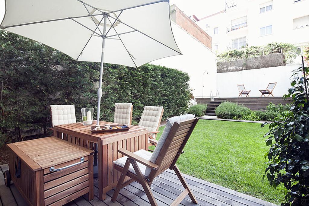 Apartment Barcelona Rentals - Private Pool And Garden Center Екстер'єр фото